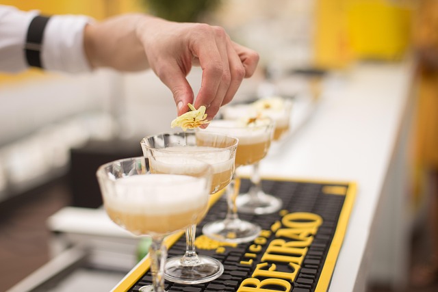 The initiative could relax licensing laws that have led to pub closures over noise and advertising complaints. (Image by LicorBeirao via Pixabay)