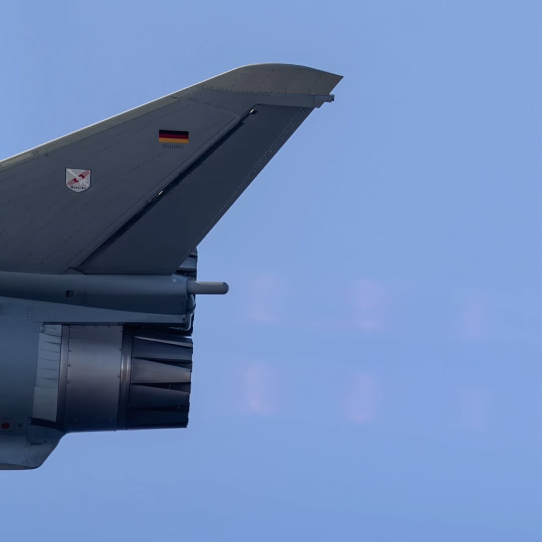 Downing Street said the partnership would strengthen both countries’ industrial and defence cooperation. (Image by @davidhili123 via Instagram)